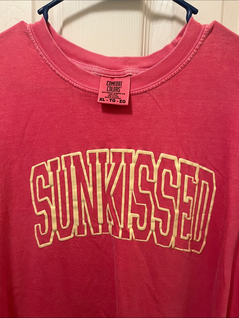 Comfort Colors Coral Graphic "SUNKISSED" Tee